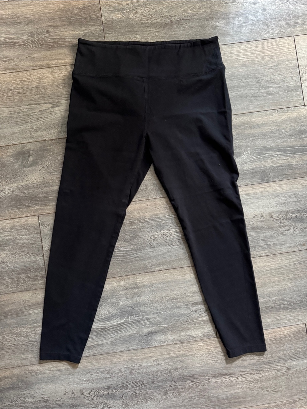 Lou & Grey Black High-Waist Leggings